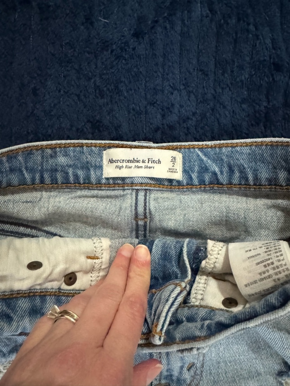 Abercrombie & Fitch Festival Ready Indie Sleaze High Rise Mom Shorts 🩳 - Picture 3 of 6